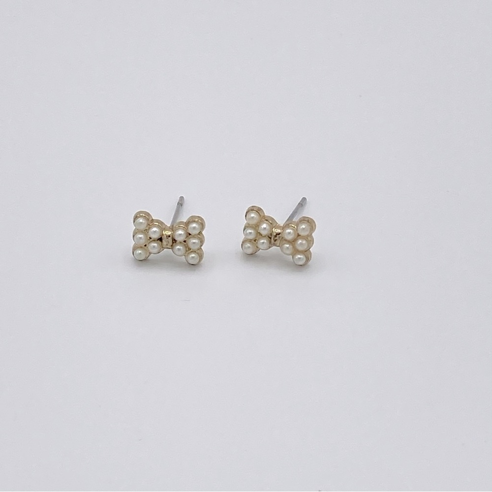 Pearl Bow Tie Stud Earrings